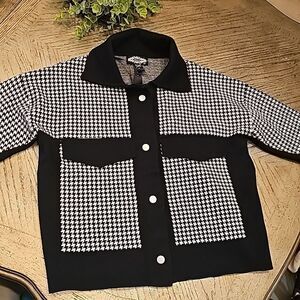 Black and white oversized jacket size M NWT